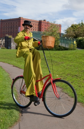 Gentleman-Giant-Stilt-Bicycle